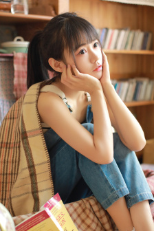 女机械人